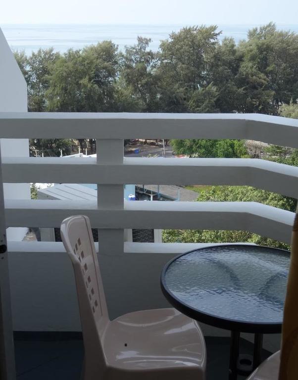 Rayong Condochain Banphe Szoba fotó